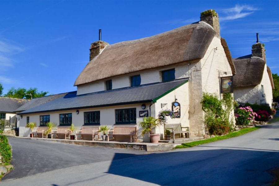 The Smuggler's Den Inn, a pub and restaurant between Perranporth and Holywell Bay